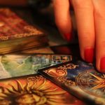 Comment interpréter un tirage en croix avec le Tarot de Marseille Comment interpréter un tirage en croix avec le Tarot